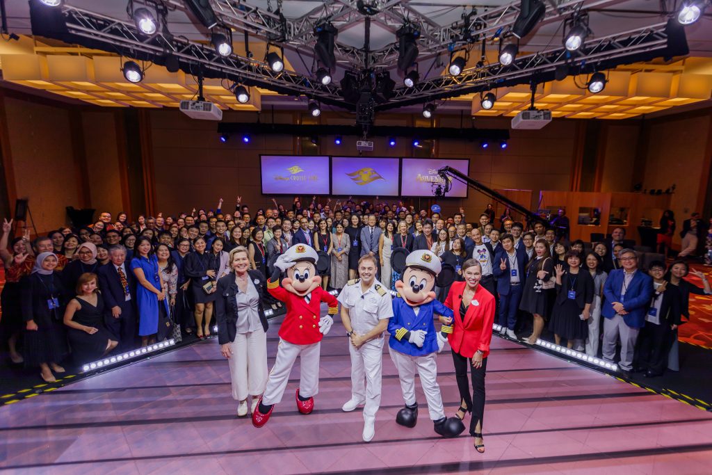 This image has an empty alt attribute; its file name is Disney-Cruise-5DM47330-1024x683.jpg