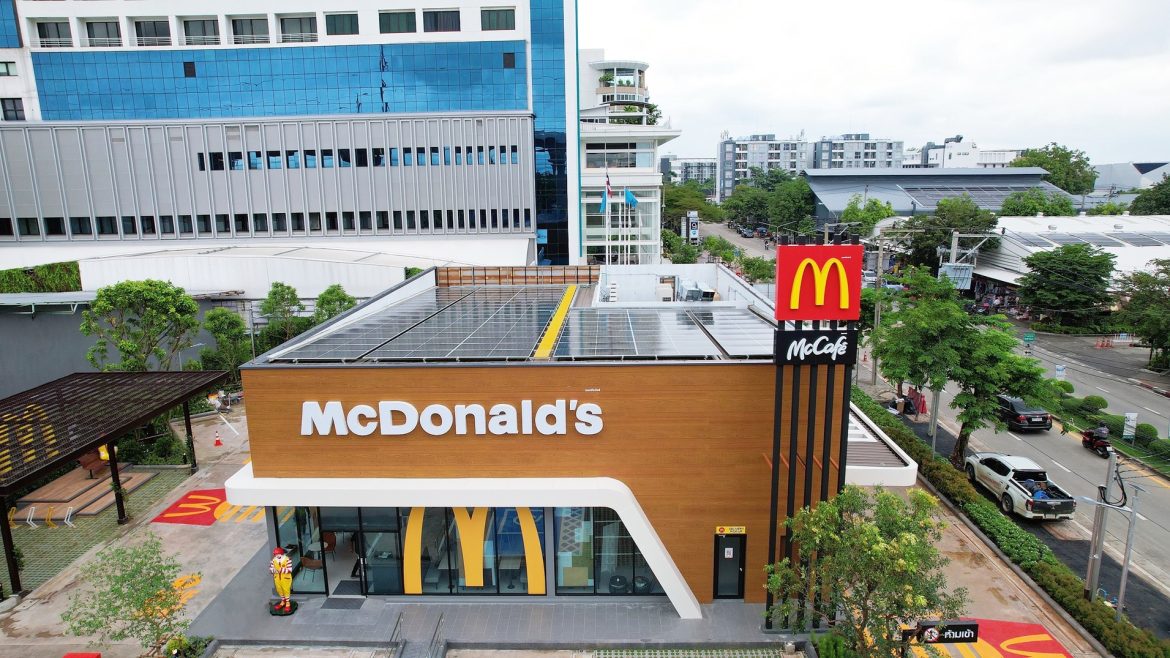 McD_Nakornthon Rama 2_01