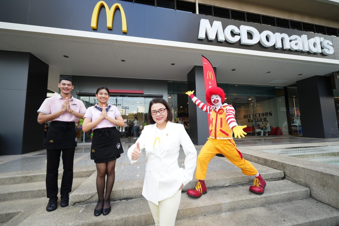 01_กิตติวรรณ อนุเวชสกุล ประธานกรรมการบริหาร บริษัท แมคไทย จำกัด เปิดสาขาใหม่