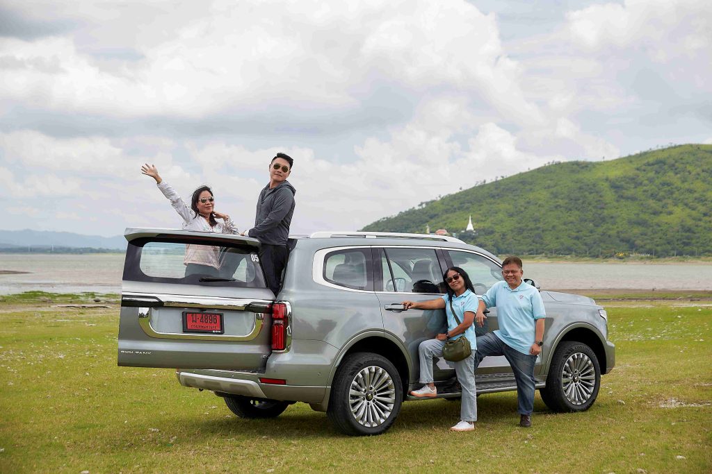 This image has an empty alt attribute; its file name is 012_NEW-GWM-TANK-500-DIESEL-Customer-Test-Drive-1024x683.jpg