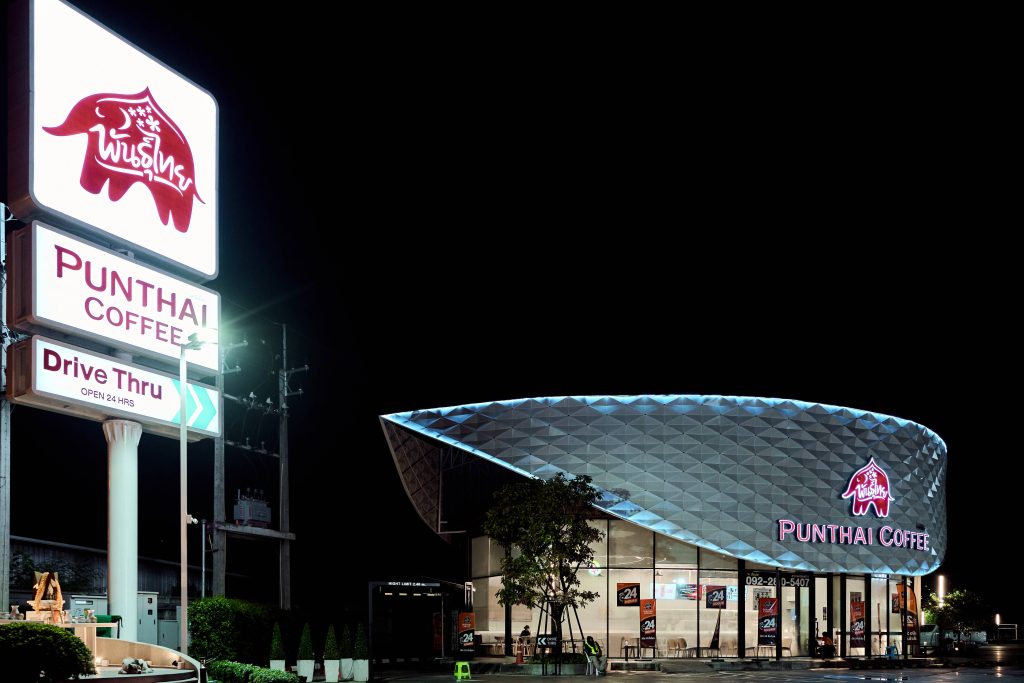 This image has an empty alt attribute; its file name is DSC05329-1024x683.jpg